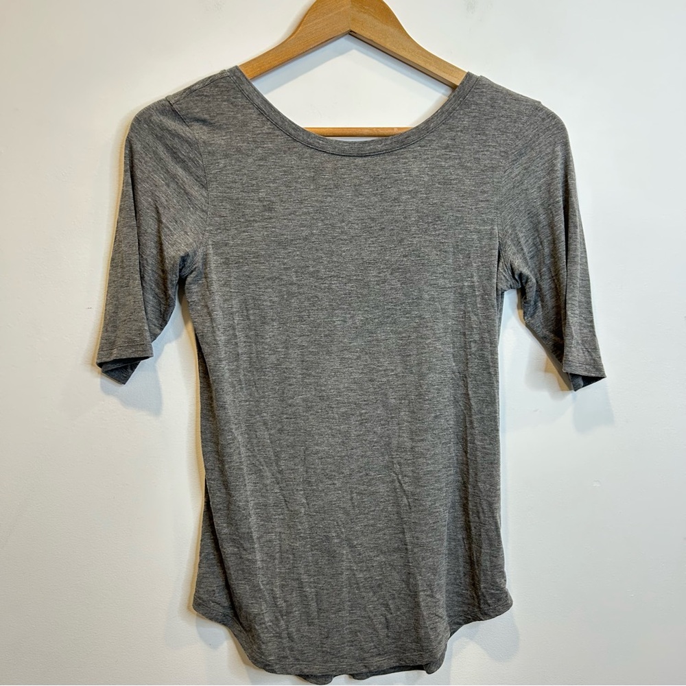 Kit and Ace 1/2 Sleeve Low Back Tee Shirt Grey